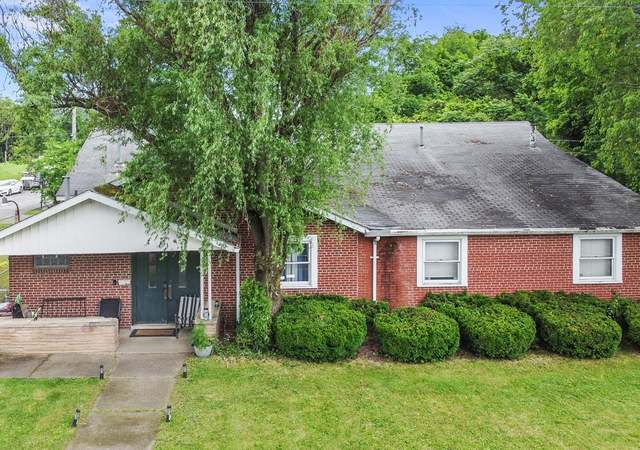 Property at 117 Carroll St, Aliquippa, PA 15001, 7 beds, 3 baths