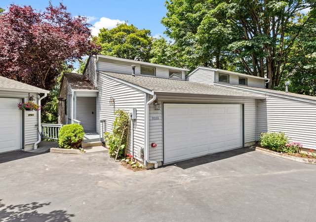 Property at 11323 101st Pl NE, Kirkland, WA 98033, 2 beds, 2.5 baths