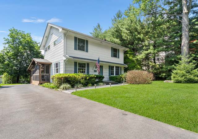 Photo of 34 E George Ave, Pearl River, NY 10965