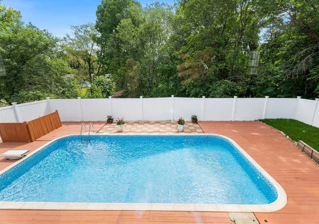 Photo of 18 Fairview Rd, Westborough, MA 01581