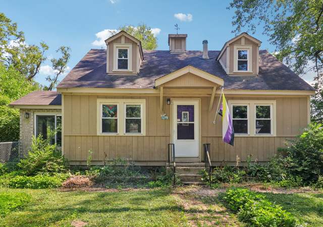 Property at 9 Arlington Rd, Fox Lake, IL 60020, 3 beds, 2 baths