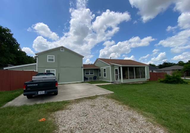 Photo of 3250 Broadmoor Dr, Fort Worth, TX 76116