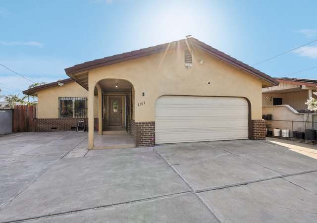 Property at 2217 S Lincoln St, Stockton, CA 95206, 3 beds, 2 baths