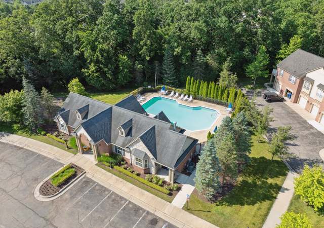 Photo of 47628 Ormskirk Dr, Canton, MI 48188