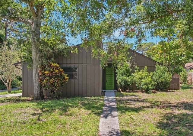 Property at 2896 Grand Cayman St, Sarasota, FL 34231, 2 beds, 2 baths