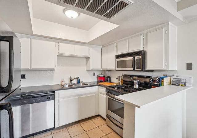 Photo of 1605 Winona Blvd #102, Los Angeles, CA 90027