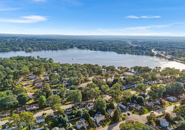 Photo of 62 Pembroke Ln, Coventry, RI 02816
