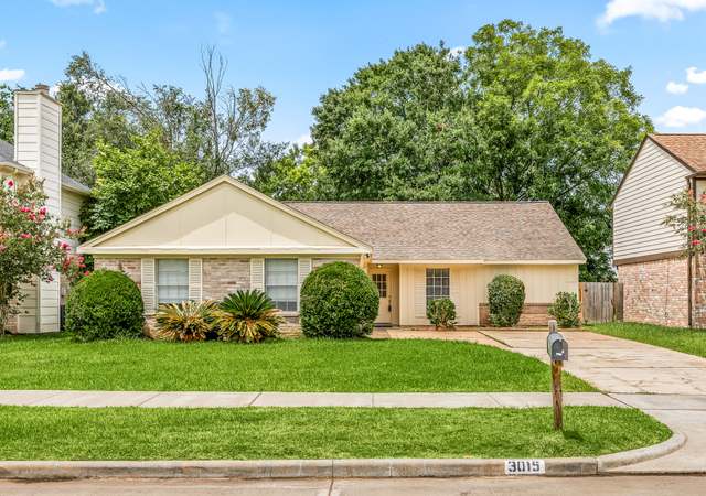 Photo of 3015 Sleepy Hollow Dr, Sugar Land, TX 77479