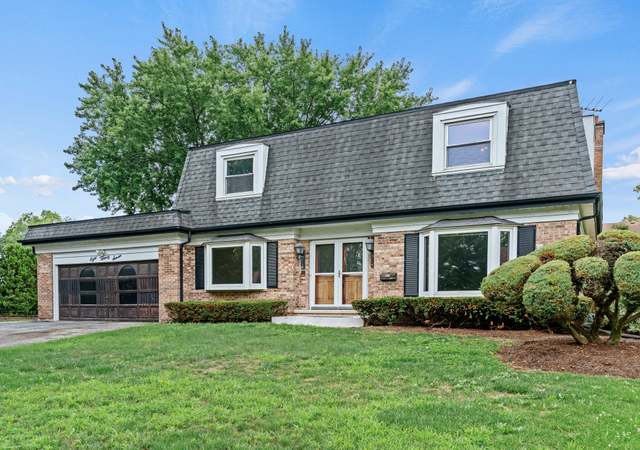Property at 827 W Sandpiper Ct, Palatine, IL 60067, 4 beds, 3.5 baths