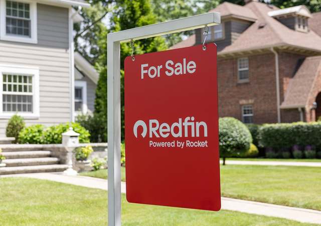 Property at 3414 Franklin St, Highland, IN 46322, 3 beds, 1.5 baths