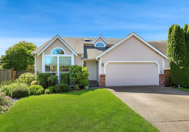 Property at 4809 NE 18th St, Renton, WA 98059, 4 beds, 2.5 baths
