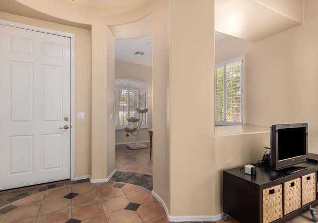 Photo of 1851 W Periwinkle Way, Chandler, AZ 85248