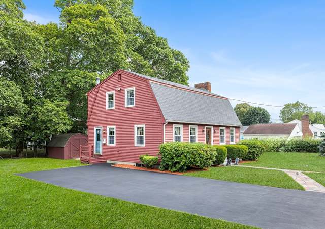 Property at 67 Brook Dr, Lynnfield, MA 01940, 3 beds, 2 baths