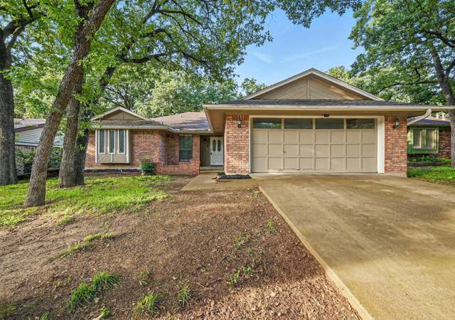 Property at 3924 Double Tree Trl, Irving, TX 75061, 3 beds, 2 baths