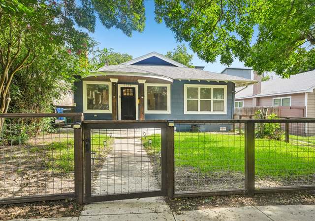 Property at 1139 W Russell Pl, San Antonio, TX 78201, 3 beds, 2 baths