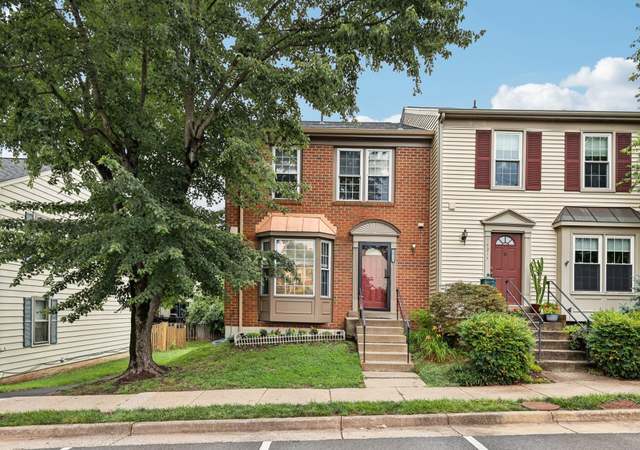 Property at 14215 Heritage Crossing Ln, Centreville, VA 20120, 3 beds, 3.5 baths