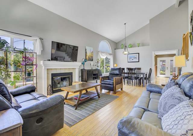 Property at 215 Flametree Cir, Windsor, CA 95492, 4 beds, 3 baths