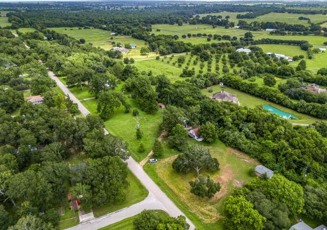 Property at 1326 Wagon Rd, Simonton, TX 77485, 2 beds, 1 bath