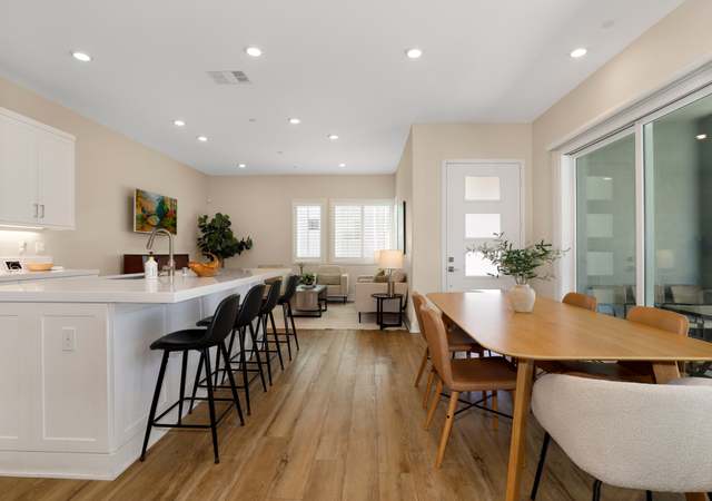 Property at 27512 Golden Currant Pl, Valencia, CA 91381, 4 beds, 4 baths