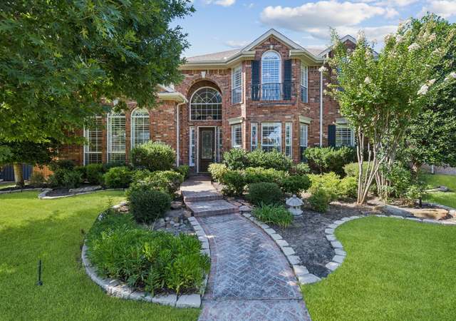 Property at 3820 Skyline Dr, Plano, TX 75025, 5 beds, 3.5 baths