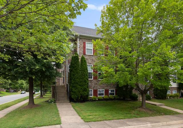 Property at 301 Oxford Glen Ct, Purcellville, VA 20132, 4 beds, 3.5 baths
