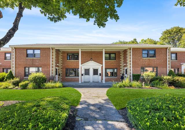 Property at 208 Church St #208, Waltham, MA 02452, 2 beds, 1.5 baths