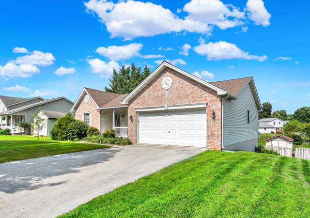 Photo of 12 Yorktowne Ct, Littlestown, PA 17340