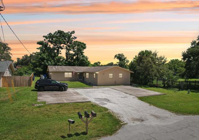 Property at 2696 South Dr, Clearwater, FL 33759, 6 beds, 3 baths