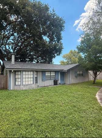 Property at 7 Tam O Shanter Ln, Ormond Beach, FL 32174, 2 beds, 1.5 baths