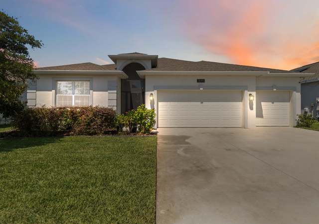 Property at 1845 Perch Hammock Loop, Groveland, FL 34736, 4 beds, 3 baths