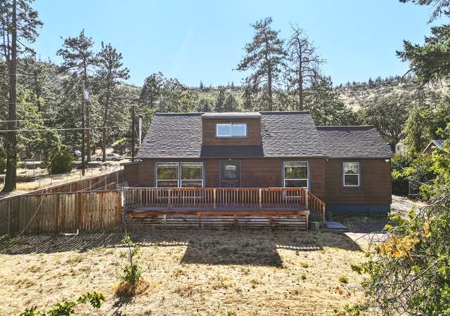 Photo of 3016 W 10th St, The Dalles, OR 97058