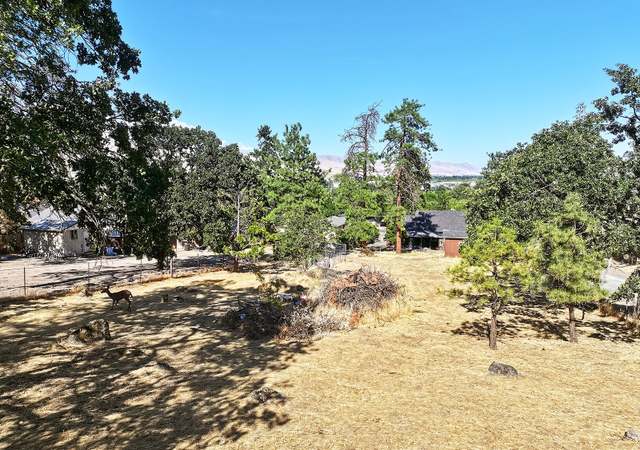 Photo of 3016 W 10th St, The Dalles, OR 97058
