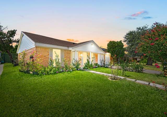 Property at 11726 N Willowdale Cir, Houston, TX 77071, 3 beds, 2 baths
