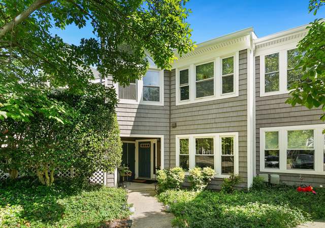 Photo of 7952 Mayfair Cir, Ellicott City, MD 21043