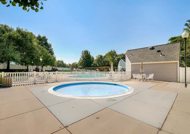 Photo of 7952 Mayfair Cir, Ellicott City, MD 21043
