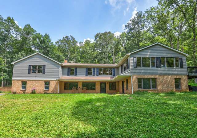 Property at 7333 Fox Call Ln, Warrenton, VA 20186, 5 beds, 4 baths