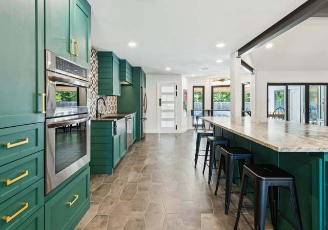 Property at 1210 Wood Creek Ln, Southlake, TX 76092, 4 beds, 3 baths