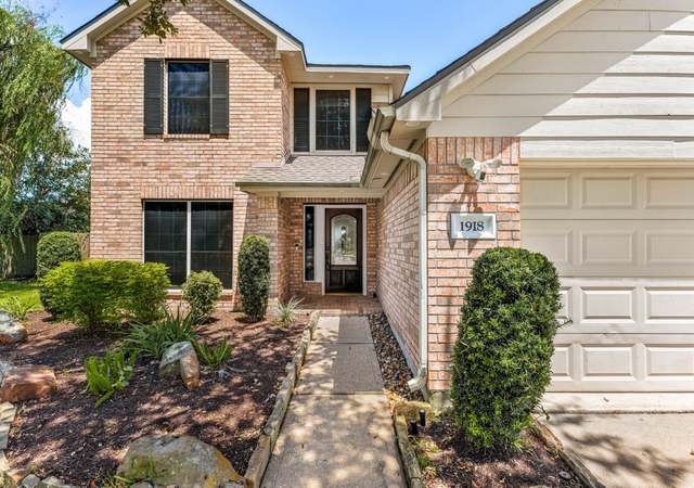 Photo of 1918 N Everglades Dr, Deer Park, TX 77536