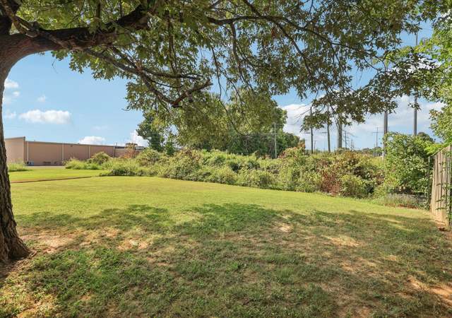 Photo of 256 Fritz Cir, Clarksville, TN 37042