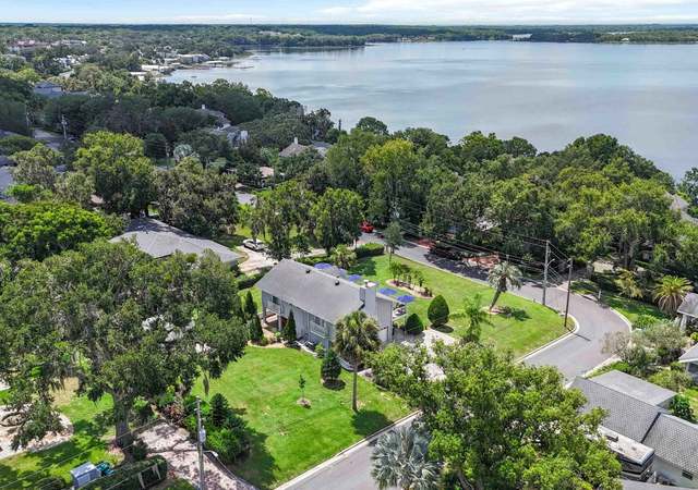 Photo of 999 Fairview Ave, Mount Dora, FL 32757