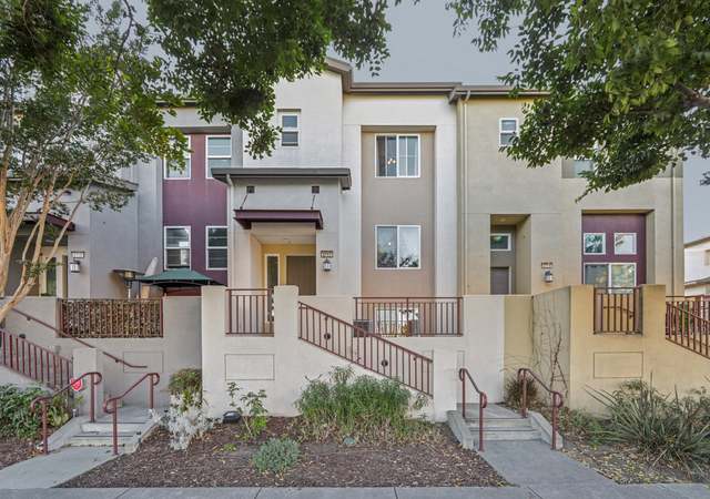 Property at 2717 10th St, San Pablo, CA 94806, 3 beds, 2.5 baths