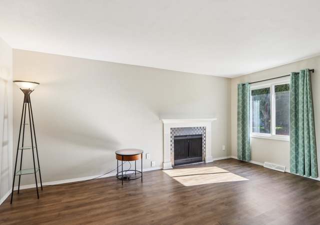 Property at 6962 Park Ridge Dr, Madison, WI 53719, 2 beds, 1.5 baths