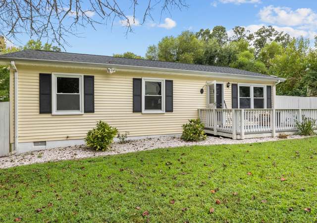Property at 218 Sagun Dr, Fredericksburg, VA 22407, 3 beds, 1.5 baths
