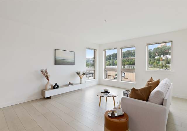 Photo of 827 Hiawatha Pl S #402, Seattle, WA 98144