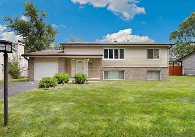 Property at 8741 S 84th Ave, Hickory Hills, IL 60457, 3 beds, 2 baths