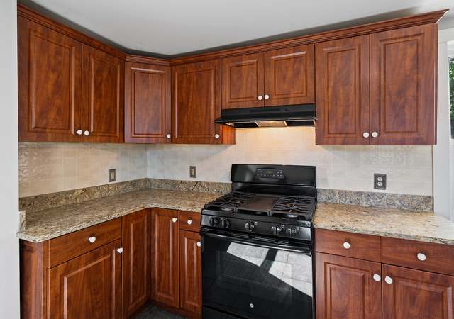 Property at 8 Fort Ln #8, Dedham, MA 02026, 4 beds, 1 bath