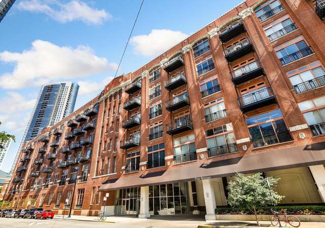 Property at 360 W Illinois St Unit 9D, Chicago, IL 60654, 2 beds, 2 baths