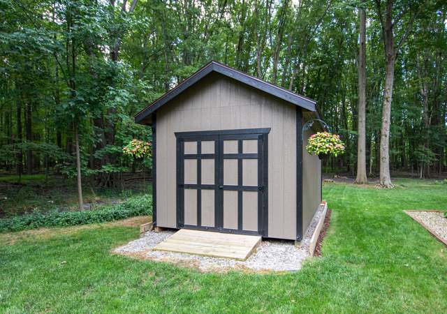 Photo of 26471 Bayfair Dr, Olmsted Falls, OH 44138