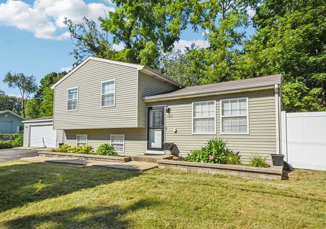 Property at 10133 W Wadsworth Rd, Beach Park, IL 60099, 3 beds, 2 baths