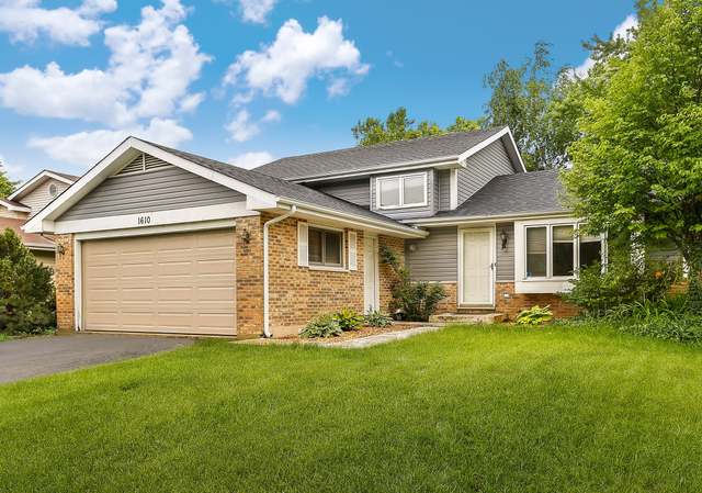 Photo of 1610 Hinterlong Ln, Naperville, IL 60563